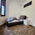 דירה - Komfortable Einzelzimmer Und Doppelzimmer - Moderne Badezimmer, Schnelles Wlan, Self-check-in *