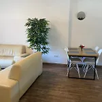 アパート - Komfortable Einzelzimmer Und Doppelzimmer - Moderne Badezimmer, Schnelles Wlan, Self-check-in *