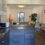 - Komfortable Einzelzimmer Und Doppelzimmer - Moderne Badezimmer, Schnelles Wlan, Self-check-in דירה בילפלד