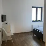 - Komfortable Einzelzimmer Und Doppelzimmer - Moderne Badezimmer, Schnelles Wlan, Self-check-in *