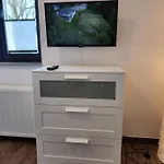 - Komfortable Einzelzimmer Und Doppelzimmer - Moderne Badezimmer, Schnelles Wlan, Self-check-in * Bielefeld