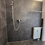 - Komfortable Einzelzimmer Und Doppelzimmer - Moderne Badezimmer, Schnelles Wlan, Self-check-in
