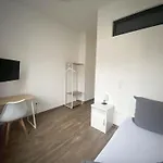 - Komfortable Einzelzimmer Und Doppelzimmer - Moderne Badezimmer, Schnelles Wlan, Self-check-in * ビーレフェルト