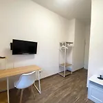 - Komfortable Einzelzimmer Und Doppelzimmer - Moderne Badezimmer, Schnelles Wlan, Self-check-in *