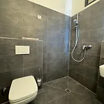 - Komfortable Einzelzimmer Und Doppelzimmer - Moderne Badezimmer, Schnelles Wlan, Self-check-in * ビーレフェルト