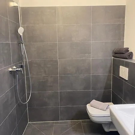 Apartamento - Komfortable Einzelzimmer Und Doppelzimmer - Moderne Badezimmer, Schnelles Wlan, Self-check-in Bielefeld