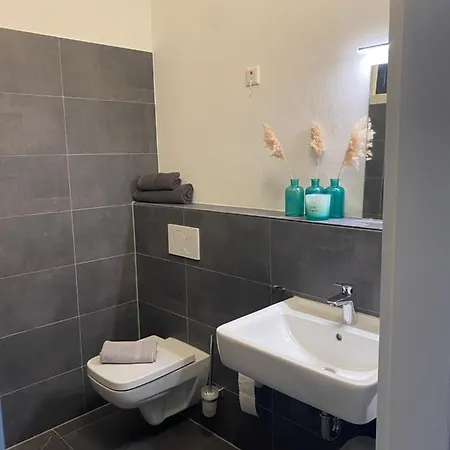 - Komfortable Einzelzimmer Und Doppelzimmer - Moderne Badezimmer, Schnelles Wlan, Self-check-in Appartement