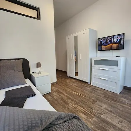 Business-&monteurzimmer - Komfortable Einzel- Und Doppelzimmer - Eigenes Modernes Badezimmer, Schnelles Wlan, Self-check-in Apartment Bielefeld