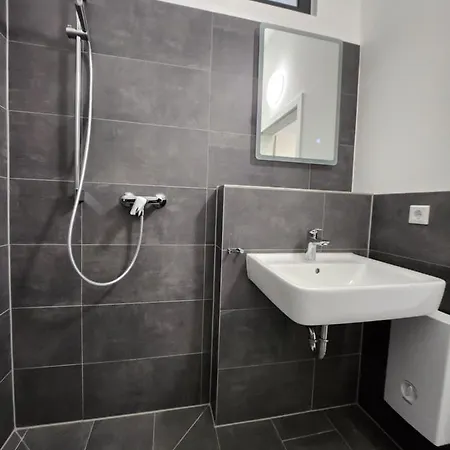 Appartement - Komfortable Einzelzimmer Und Doppelzimmer - Moderne Badezimmer, Schnelles Wlan, Self-check-in Bielefeld