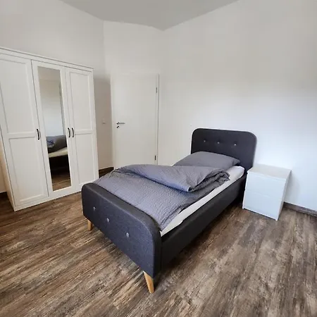 Appartement - Komfortable Einzelzimmer Und Doppelzimmer - Moderne Badezimmer, Schnelles Wlan, Self-check-in *