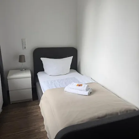 Business-&monteurzimmer - Komfortable Einzel- Und Doppelzimmer - Eigenes Modernes Badezimmer, Schnelles Wlan, Self-check-in *