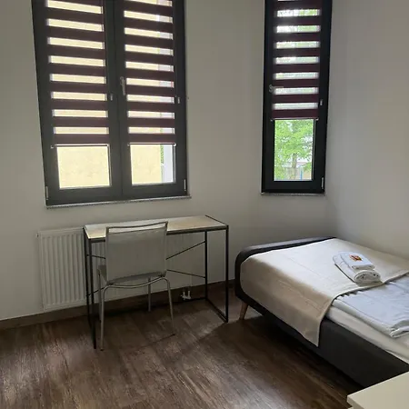 Appartement - Komfortable Einzelzimmer Und Doppelzimmer - Moderne Badezimmer, Schnelles Wlan, Self-check-in