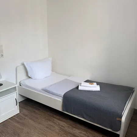 - Komfortable Einzelzimmer Und Doppelzimmer - Moderne Badezimmer, Schnelles Wlan, Self-check-in Appartement *