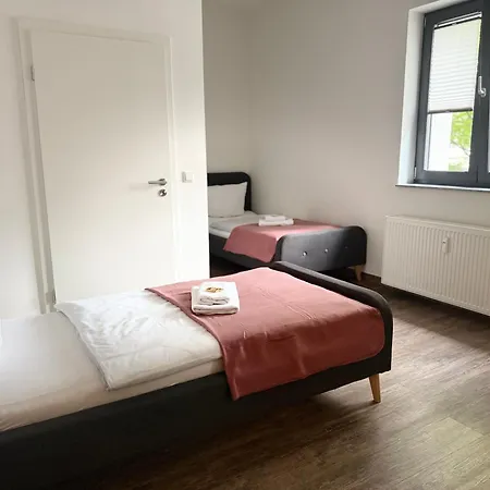 Business-&monteurzimmer - Komfortable Einzel- Und Doppelzimmer - Eigenes Modernes Badezimmer, Schnelles Wlan, Self-check-in Apartment
