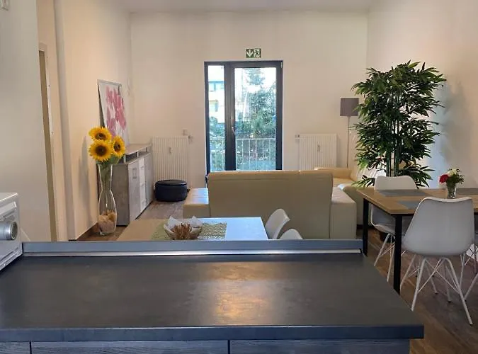 Bielefeld City Apartments - Komfortable Einzelzimmer Und Doppelzimmer - Moderne Badezimmer, Schnelles Wlan, Self-Check-In בילפלד