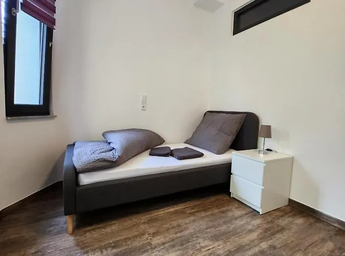 Appartement - Komfortable Einzelzimmer Und Doppelzimmer - Moderne Badezimmer, Schnelles Wlan, Self-check-in *