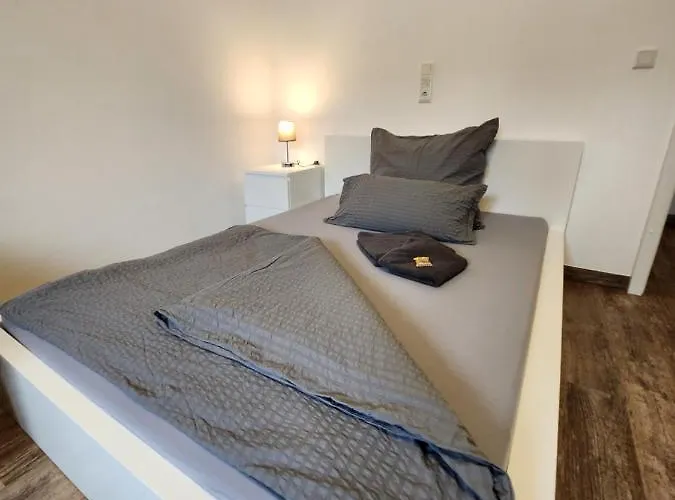 Bielefeld City Apartments - Komfortable Einzelzimmer Und Doppelzimmer - Modernes Badezimmer, Schnelles Wlan, Self-Check-In *