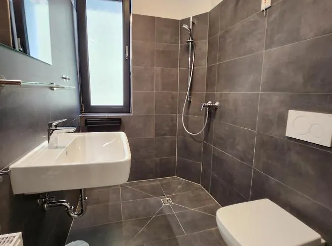 Apartmán Bielefeld City Apartments - Komfortable Einzelzimmer Und Doppelzimmer - Modernes Badezimmer, Schnelles Wlan, Self-Check-In