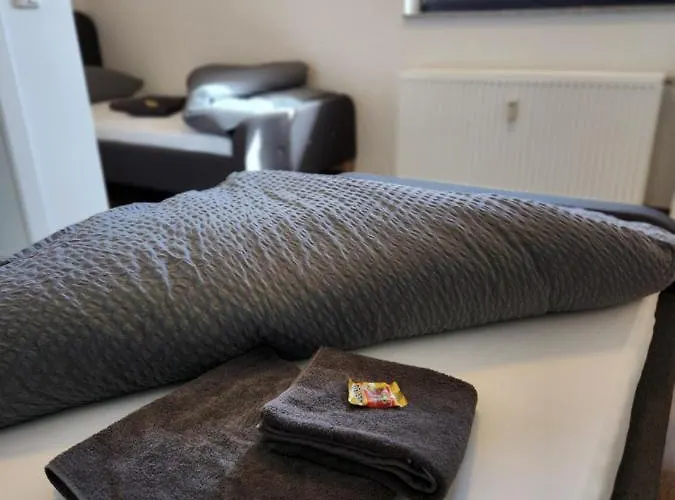 Bielefeld City Apartments - Komfortable Einzelzimmer Und Doppelzimmer - Modernes Badezimmer, Schnelles Wlan, Self-Check-In *