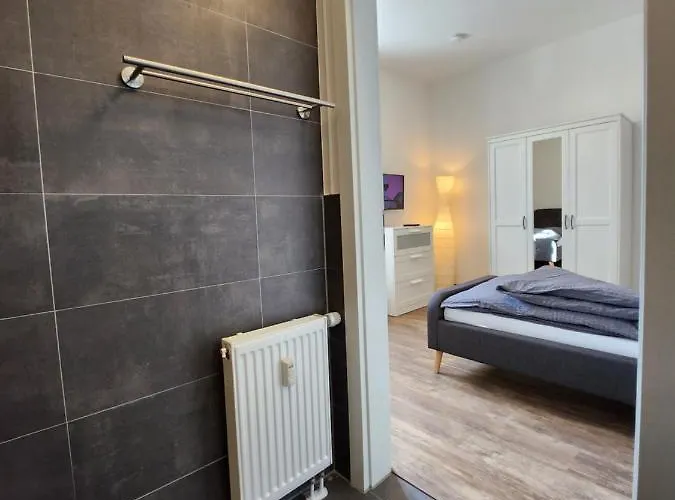 Bielefeld City Apartments - Komfortable Einzelzimmer Und Doppelzimmer - Moderne Badezimmer, Schnelles Wlan, Self-Check-In