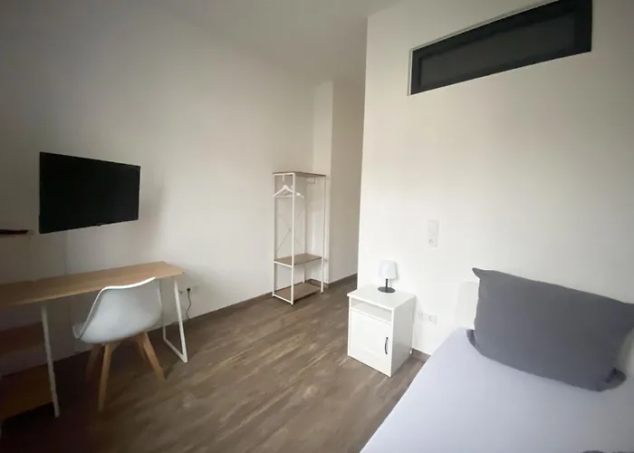 Bielefeld City Apartments - Komfortable Einzelzimmer Und Doppelzimmer - Moderne Badezimmer, Schnelles Wlan, Self-Check-In * בילפלד