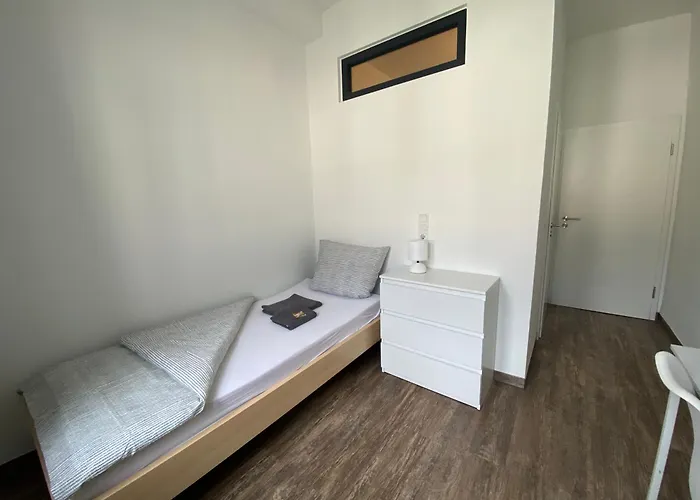 Bielefeld City Apartments - Komfortable Einzelzimmer Und Doppelzimmer - Modernes Badezimmer, Schnelles Wlan, Self-Check-In *