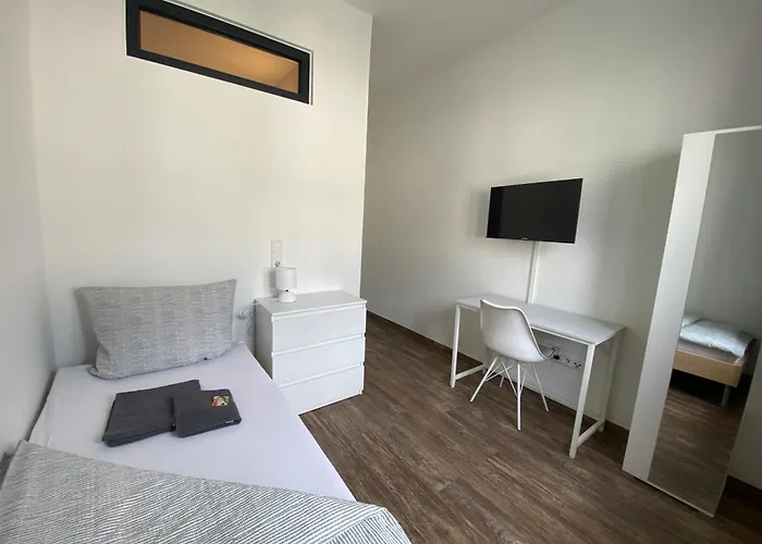 Bielefeld City Apartments - Komfortable Einzelzimmer Und Doppelzimmer - Modernes Badezimmer, Schnelles Wlan, Self-Check-In Apartmán