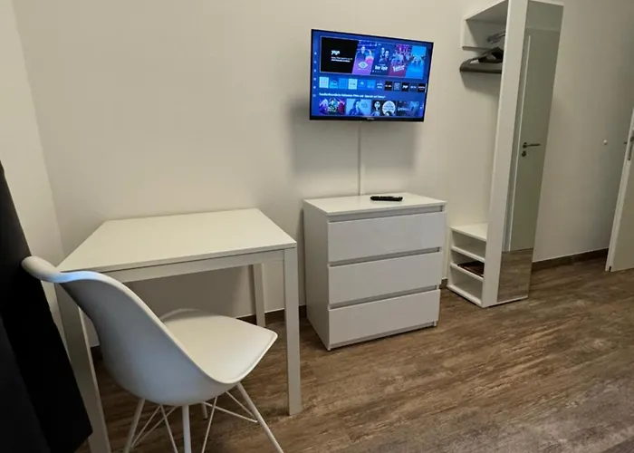 Bielefeld City Apartments - Komfortable Einzelzimmer Und Doppelzimmer - Modernes Badezimmer, Schnelles Wlan, Self-Check-In *