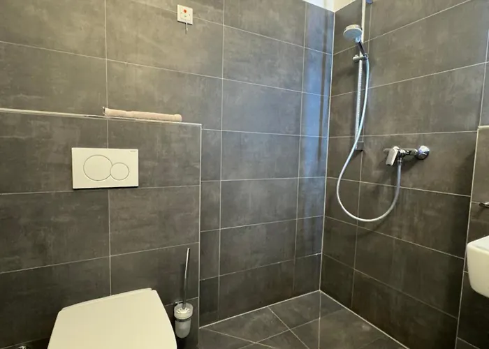 Bielefeld City Apartments - Komfortable Einzelzimmer Und Doppelzimmer - Modernes Badezimmer, Schnelles Wlan, Self-Check-In * Bielefeld